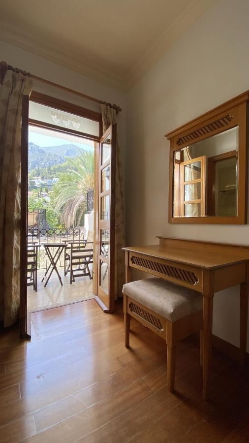 Bellapais Abbey Boutique Hotel *