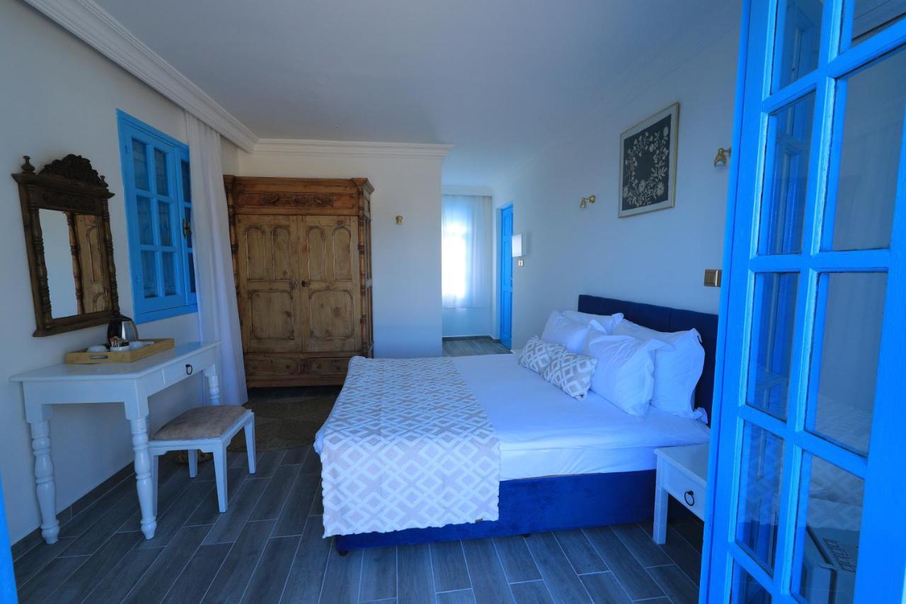 Bellapais Abbey Boutique *